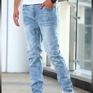 Men Slant Pocket Slim Straight Jeans